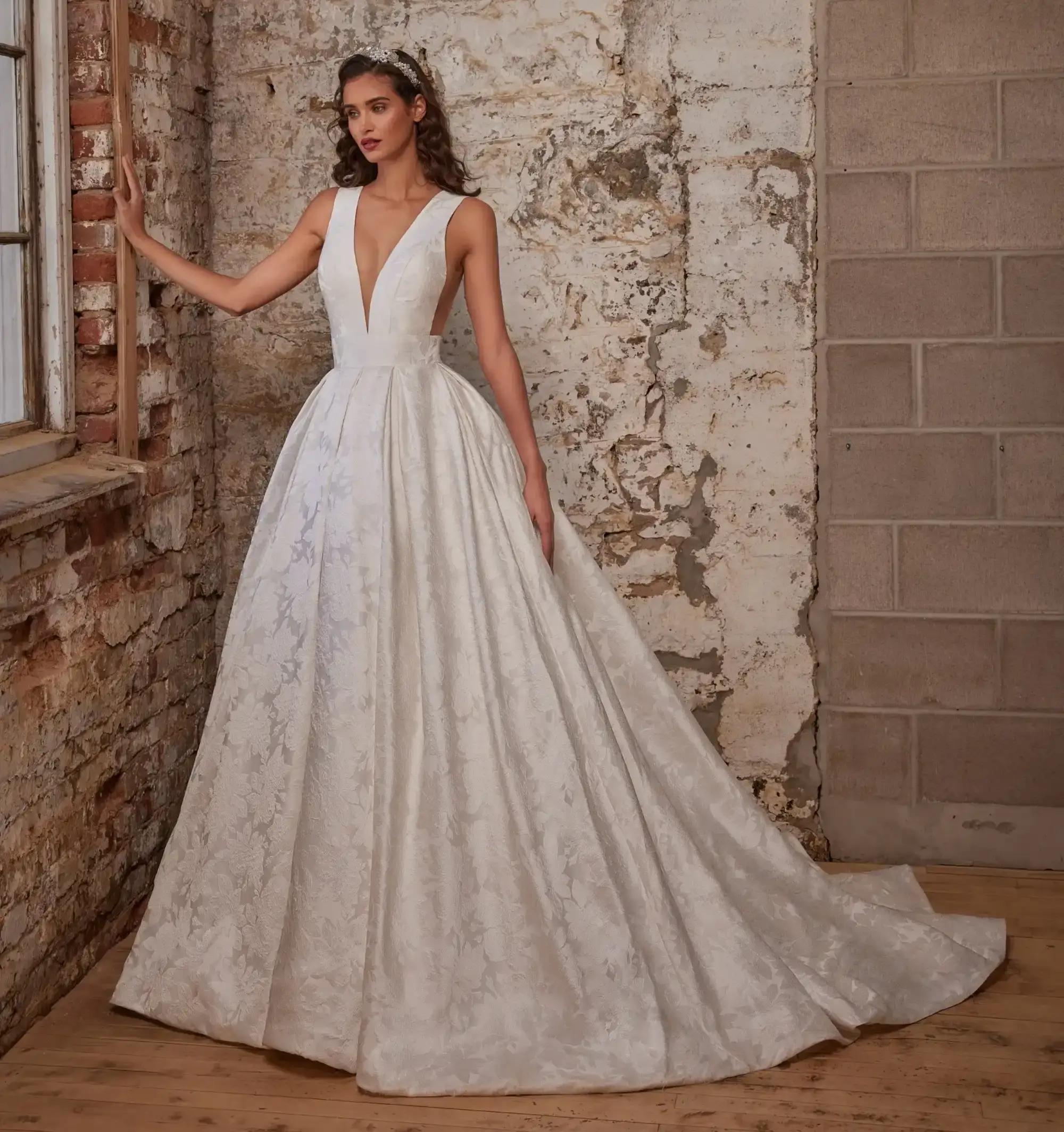Shop 70+ Short Wedding Dresses Online - Short White Wedding Dresses - Luxe  Redux Bridal
